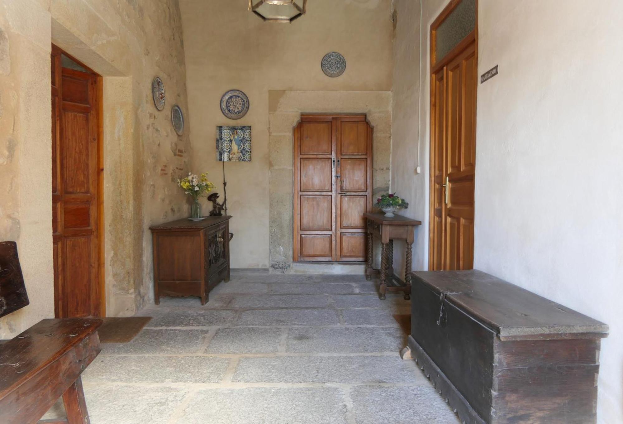 Apartamentos Altozano Trujillo Exteriör bild